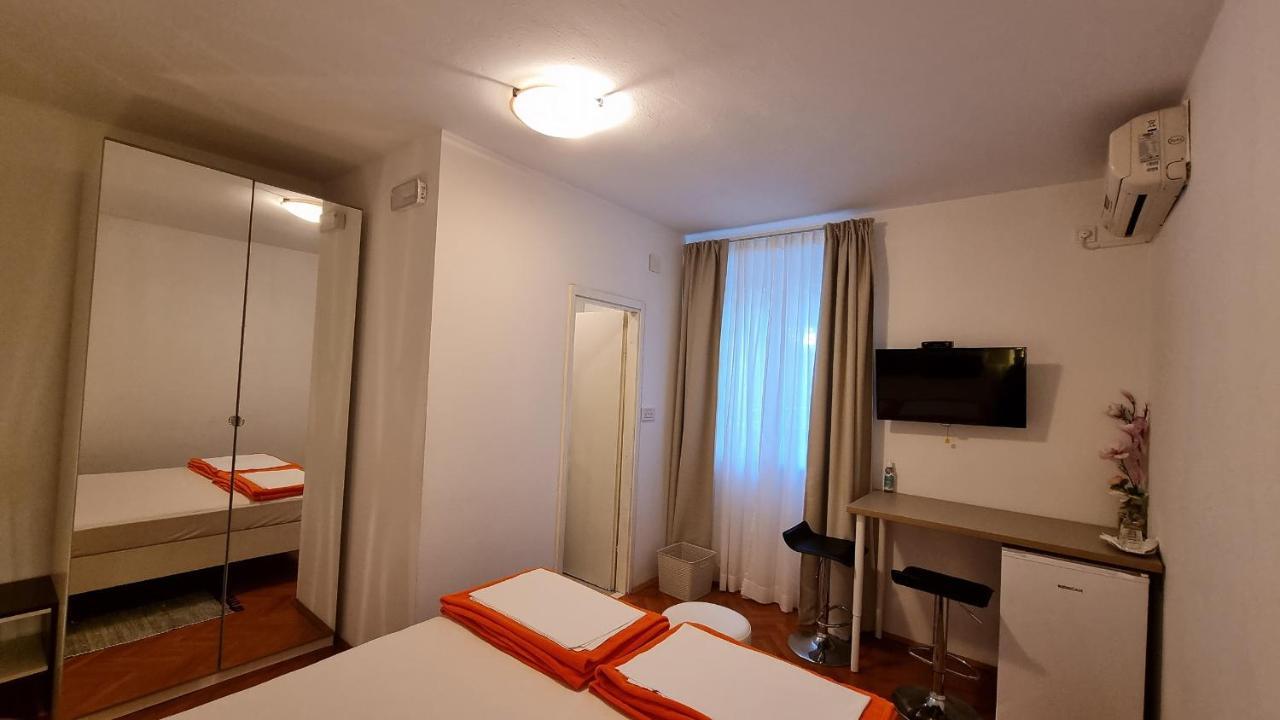 Vukosav Family Apartments And Rooms Dubrovnik Exterior foto